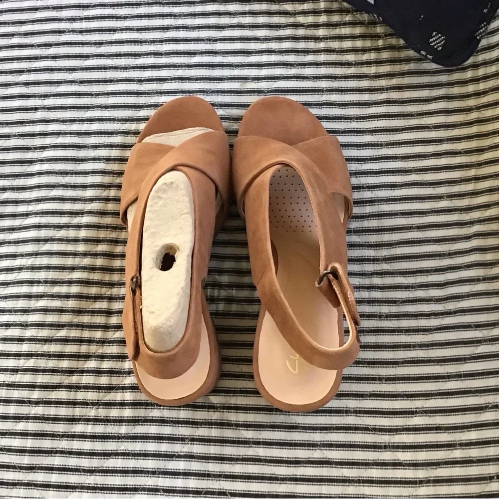 Women's Tan Slingback Sandals